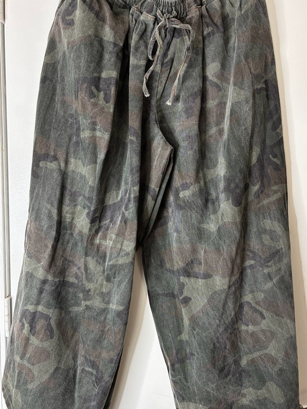 NWOT Women Camo Drawstring Denim Jeans - Green Camo
